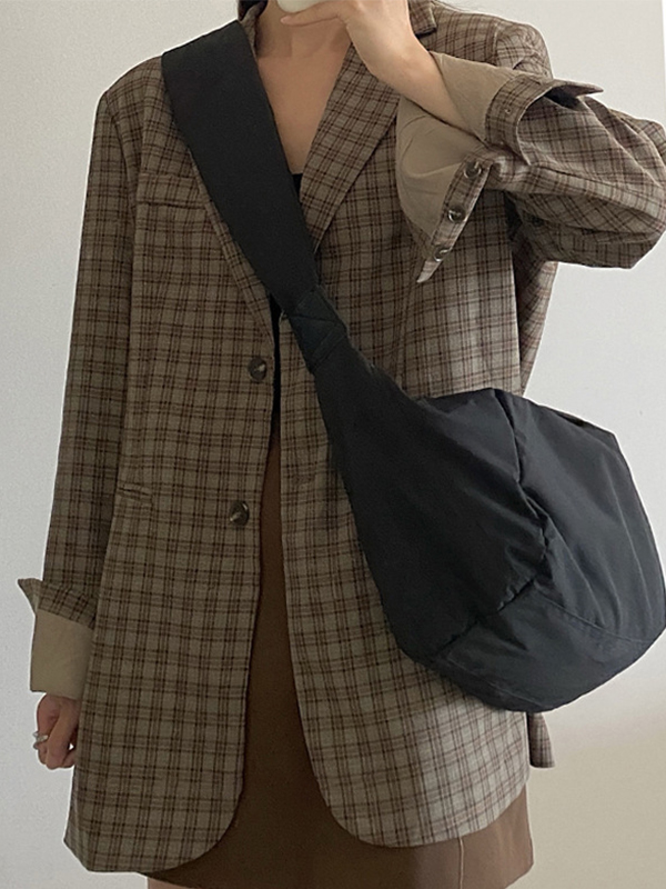 Solid Color Dumpling Shape Design Crossbody Bag-2